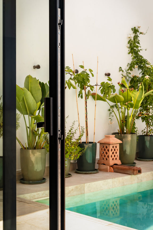 MARCO DE SISTEMA DE ALUMINIO E 150 DE EXTRUAL MONTADO EN CASA ANDALUZA EN LORA DEL RIO SEVILLA