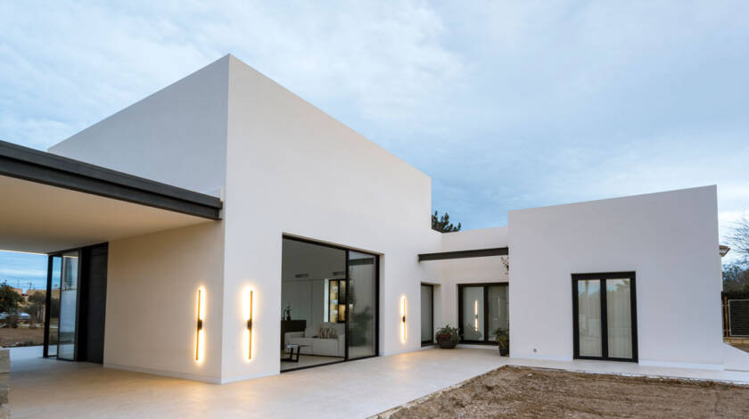 SISTEMA E 150 JUNTO A SISTEMA E 75P DE EXTRUAL MONTADO EN CASA CHALET EN LORCA MURCIA